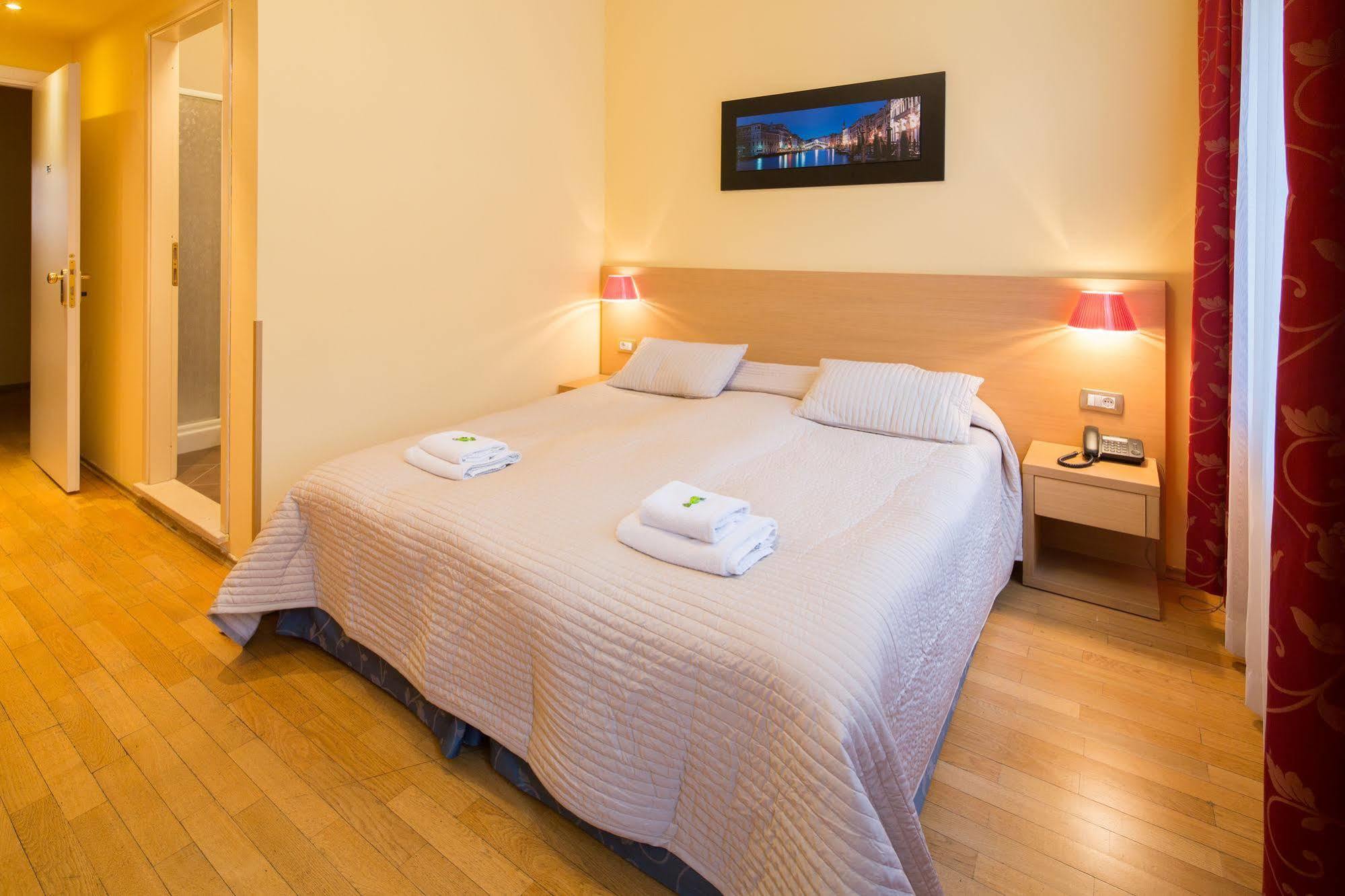 City Lounge Hotel Прага Екстер'єр фото