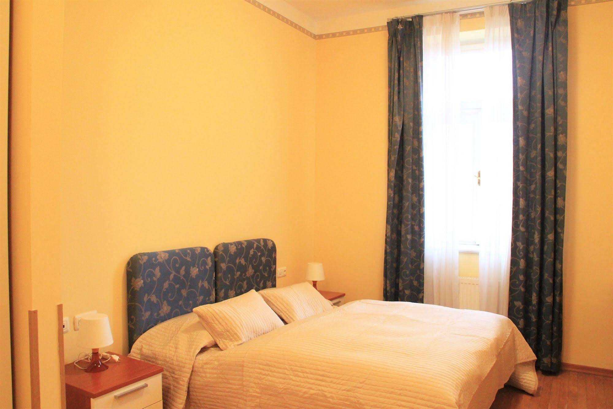 City Lounge Hotel Прага Екстер'єр фото